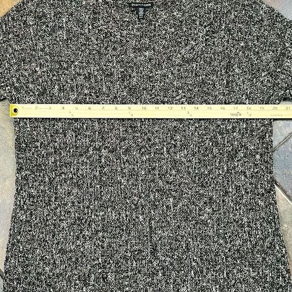 Eileen Fisher Open Knit Short Sleeve Tunic Medium - Picture 9 of 12